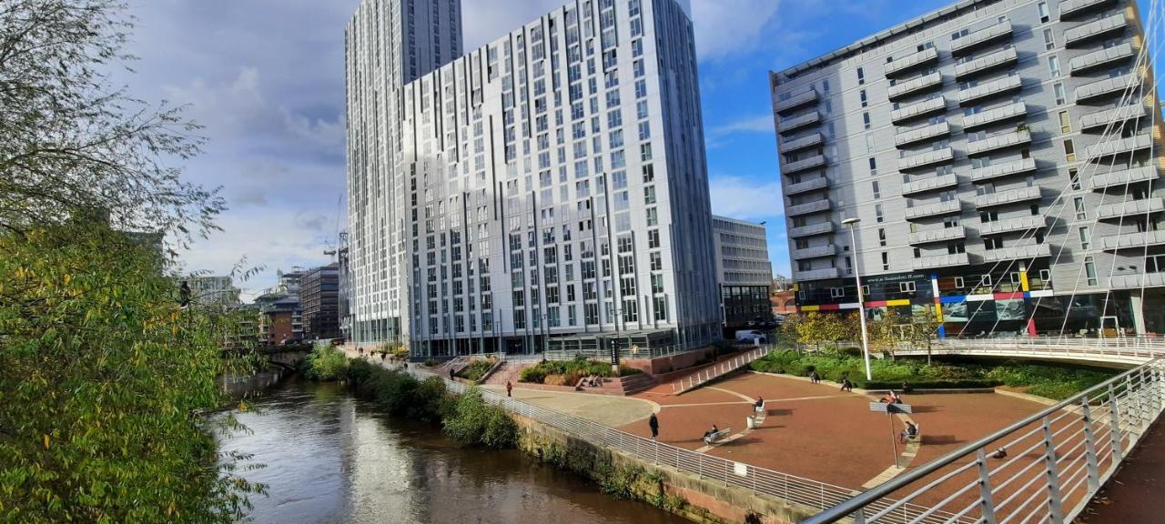 Lovely 2-Bedroom Apartment, Free Parking Manchester Exterior foto
